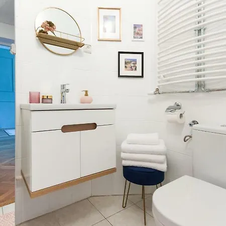 Wawelove Royal Spacious 2 Bedroom Apt 1 Min To Main Sq! アパート クラクフ