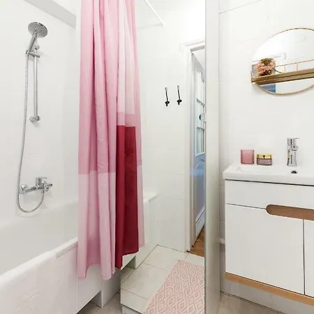 Wawelove Royal Spacious 2 Bedroom Apt 1 Min To Main Sq! Krakow